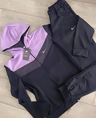 Nike ženska trenerka za punije dame NOVO Novo Mokra likra Veličine na lalafo.rs — 1 Nike ženska trenerka za punije dame NOVO Novo Mokra likra Veličine — 1