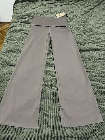 pantalone butiku ali: NIKE Dri-Fit High Waist Cuffed Pants vel.S NOVO
FV na lalafo.rs — 6 pantalone butiku ali: NIKE Dri-Fit High Waist Cuffed Pants vel.S NOVO
FV — 6