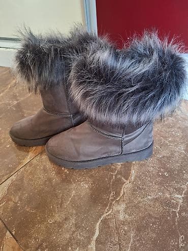 Čizme, UGG, 39 na lalafo.rs Čizme, UGG, 39