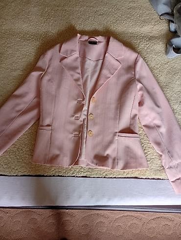 pantalone gina benotti: Elegantni ženski sako u nežno roze boji sa diskretnim vertikalnim na lalafo.rs — 1 pantalone gina benotti: Elegantni ženski sako u nežno roze boji sa diskretnim vertikalnim — 1