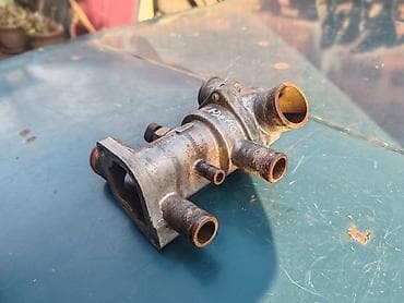 Termostat sa kucistem i termodavacem Lada 112. Polovno, ocuvano at lalafo.rs — 4 Termostat sa kucistem i termodavacem Lada 112. Polovno, ocuvano — 4