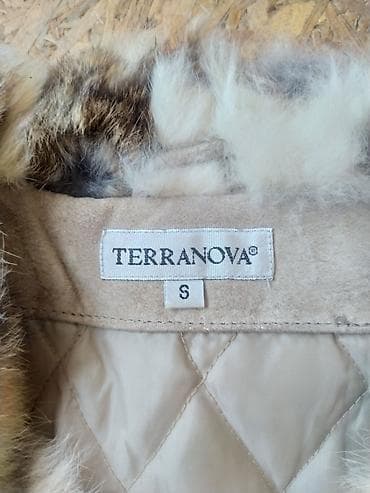 kom sa etiketom: Ženski kaput sa krznom – Terranova, veličina M - Dugačak bež kaput od at lalafo.rs — 5 kom sa etiketom: Ženski kaput sa krznom – Terranova, veličina M - Dugačak bež kaput od — 5