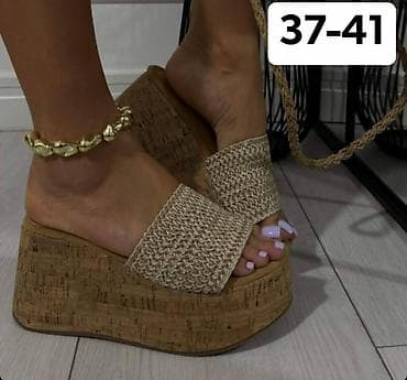 Ženske platforme/klompe sa plutenim đonom - Model: slip-on platforme na lalafo.rs Ženske platforme/klompe sa plutenim đonom - Model: slip-on platforme