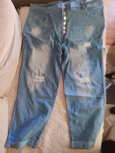 - Patike bele boje sa crnim bočnim prugama. Gornjište kombinacija na lalafo.rs — 2 - Patike bele boje sa crnim bočnim prugama. Gornjište kombinacija — 2