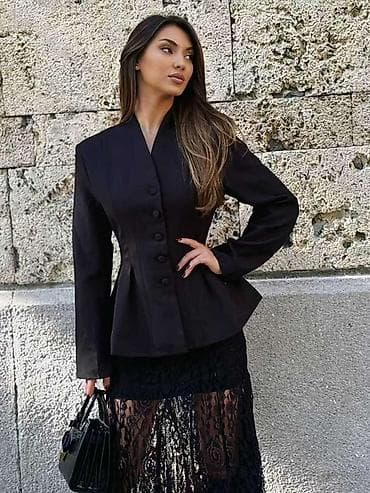 ✨Elegantni ženski sako sa strukiranom siluetom
✅2999 din na lalafo.rs — 3 ✨Elegantni ženski sako sa strukiranom siluetom
✅2999 din — 3