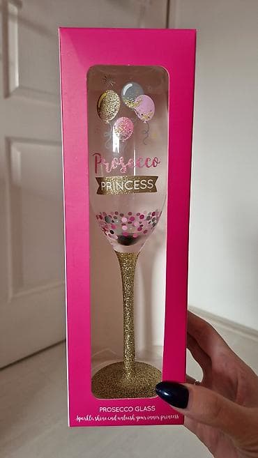 Nova casa za sampanjac i prosseco na lalafo.rs — 1 Nova casa za sampanjac i prosseco — 1