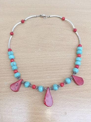 Ogrlica od Tirkiza i Korala Ogrlica od Tirkiza, Korala i Srebrnih - na lalafo.rs Ogrlica od Tirkiza i Korala Ogrlica od Tirkiza, Korala i Srebrnih -