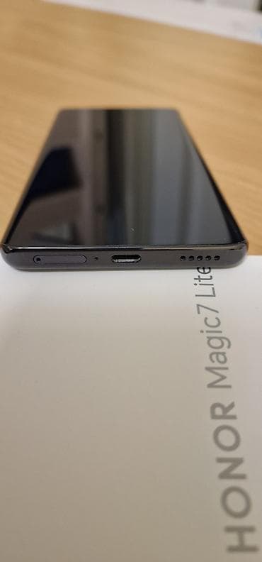 HONOR Magic7 Lite – pametni telefon - Ekran: veliki zakrivljeni na lalafo.rs — 7 HONOR Magic7 Lite – pametni telefon - Ekran: veliki zakrivljeni — 7