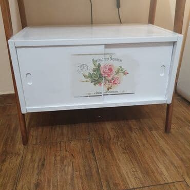 Retro komoda,prelepa kao nova,ocuvana.Restaurirana u kućnoj na lalafo.rs Retro komoda,prelepa kao nova,ocuvana.Restaurirana u kućnoj