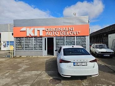 Izdaje se lokal 220m2 na glavnom bulevaru u Sremskoj Mitrovici. Cena na lalafo.rs Izdaje se lokal 220m2 na glavnom bulevaru u Sremskoj Mitrovici. Cena