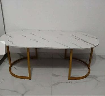 Stilski klub stolovi: Elegantan ovalni klub sto sa efektom mermera - Ploča: bela sa sivim na lalafo.rs — 5 Stilski klub stolovi: Elegantan ovalni klub sto sa efektom mermera - Ploča: bela sa sivim — 5