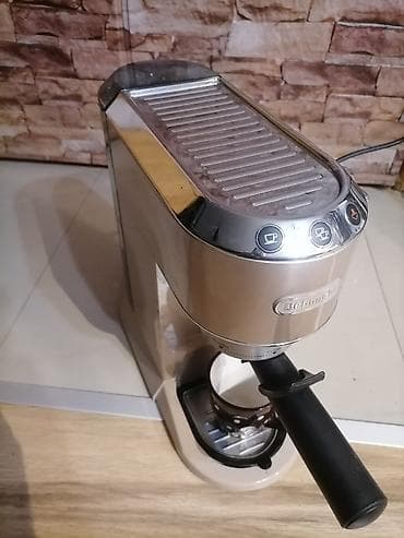 De’Longhi espresso aparat – ručni, kompaktan model sa portafilterom - na lalafo.rs — 5 De’Longhi espresso aparat – ručni, kompaktan model sa portafilterom - — 5