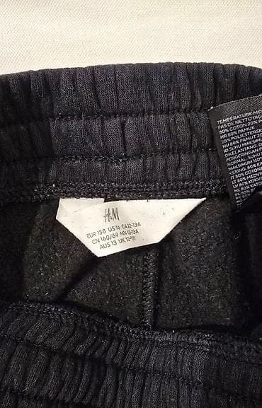 Crne H&M cargo bermude - Brend: H&M - Model: cargo šorts sa at lalafo.rs — 1 Crne H&M cargo bermude - Brend: H&M - Model: cargo šorts sa — 1