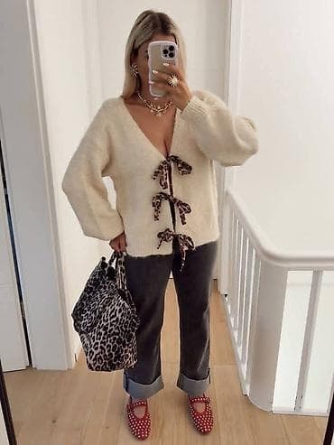 Women's Sweaters, Cardigans: Dzemperi
Cena 2.500 din 🥰😊
Uni vel.
V/020 at lalafo.rs — 2 Women's Sweaters, Cardigans: Dzemperi
Cena 2.500 din 🥰😊
Uni vel.
V/020 — 2