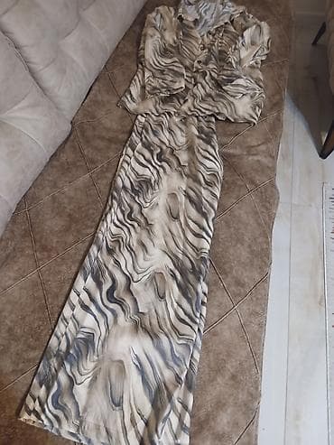 bermude teksas br: Nov komplet prelep dezen saten br Xl at lalafo.rs — 1 bermude teksas br: Nov komplet prelep dezen saten br Xl — 1