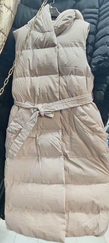 Odličan model prsluka 👌Kapuljača se ne skida. Velicine su standardne na lalafo.rs — 5 Odličan model prsluka 👌Kapuljača se ne skida. Velicine su standardne — 5