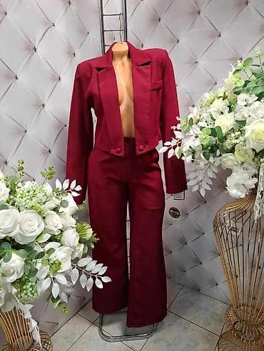 Prelepi elegantni kompleti. Cena 4600din ✨ at lalafo.rs — 3 Prelepi elegantni kompleti. Cena 4600din ✨ — 3