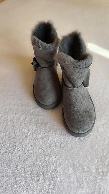 Ugg obuća 38, bоја - Siva na lalafo.rs — 6 Ugg obuća 38, bоја - Siva — 6