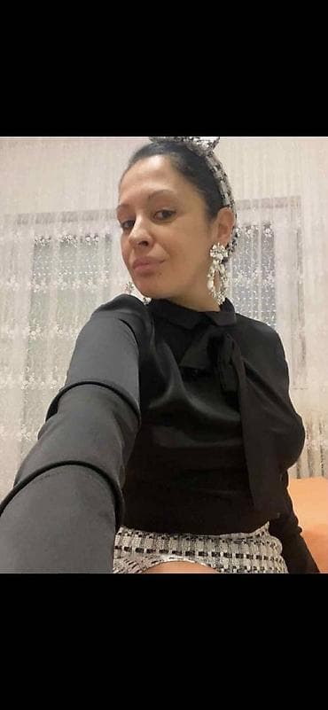 dve suknje po: M, color - Black at lalafo.rs — 2 dve suknje po: M, color - Black — 2