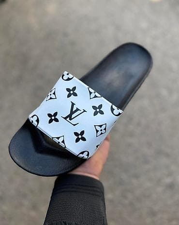 Lois Vuitton papuče crne i bele NOVO Novo Brojevi 36 do 44 fb Moja na lalafo.rs Lois Vuitton papuče crne i bele NOVO Novo Brojevi 36 do 44 fb Moja