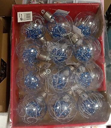 Paket novogodišnjih kugli 12 komada 1750 din na lalafo.rs — 2 Paket novogodišnjih kugli 12 komada 1750 din — 2