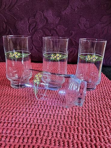Home & Garden: Casice za zestoko pice iz 70ih. Casice komada 4 u ceni. rucno at lalafo.rs — 1 Home & Garden: Casice za zestoko pice iz 70ih. Casice komada 4 u ceni. rucno — 1