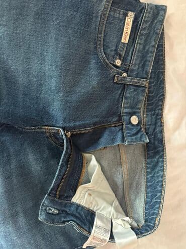 Farmerke, 30 / 32, Calvin Klein, Slim fit na lalafo.rs Farmerke, 30 / 32, Calvin Klein, Slim fit