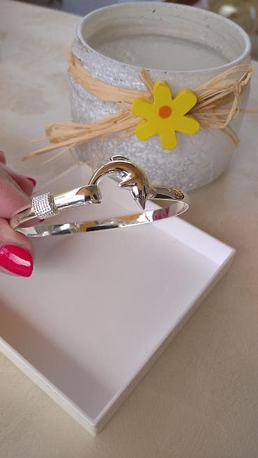 Bracelets: Srebrna narukvica sa delfinom – žig 925 - Materijal: srebro finoće at lalafo.rs — 1 Bracelets: Srebrna narukvica sa delfinom – žig 925 - Materijal: srebro finoće — 1