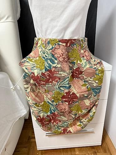 Vintage suknja u odlicnom stanju vel 38 na lalafo.rs — 2 Vintage suknja u odlicnom stanju vel 38 — 2