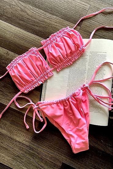 Kupaci dvodelni sa trakama na nabiranje. Jaka na lalafo.rs Kupaci dvodelni sa trakama na nabiranje. Jaka