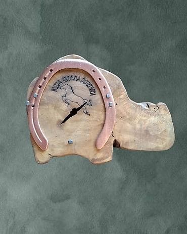 Unikatne zidne dekoracije od punog drveta sa potkovicom - Ručno na lalafo.rs — 4 Unikatne zidne dekoracije od punog drveta sa potkovicom - Ručno — 4