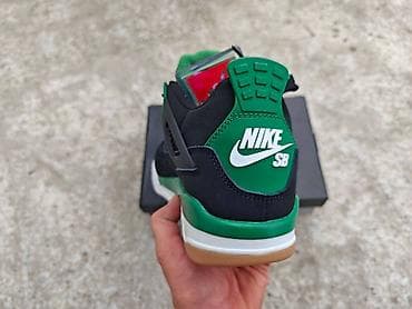 Nike SB x Air Jordan 4 tenisice - Model: Nike SB Air Jordan 4 - Boje na lalafo.rs — 4 Nike SB x Air Jordan 4 tenisice - Model: Nike SB Air Jordan 4 - Boje — 4