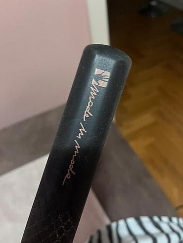 Pegla za kosu – Mode In Mode - Brend: Mode In Mode (logo i natpis na na lalafo.rs — 3 Pegla za kosu – Mode In Mode - Brend: Mode In Mode (logo i natpis na — 3