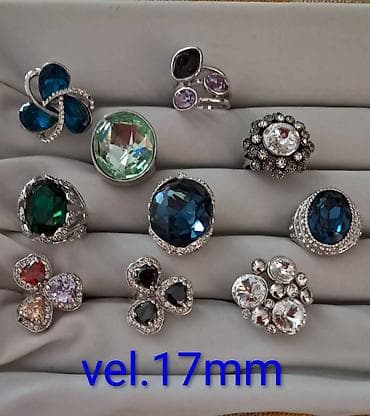 Swarovski prstenje i mindjuse
po jedan komad od modela at lalafo.rs — 2 Swarovski prstenje i mindjuse
po jedan komad od modela — 2