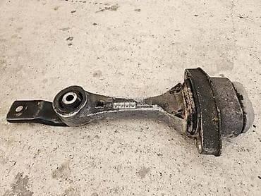 NOSAC MOTORA MENJACA ZA VOLKSWAGEN GOLF 4 | KARAVAN LIMUZINA GOLF 4 na lalafo.rs NOSAC MOTORA MENJACA ZA VOLKSWAGEN GOLF 4 | KARAVAN LIMUZINA GOLF 4