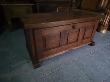 Stilske komode: Skrinja u odlicnom stanju. Duzina 105 cm. Visina 50cm Dubina 45 cm na lalafo.rs — 6 Stilske komode: Skrinja u odlicnom stanju. Duzina 105 cm. Visina 50cm Dubina 45 cm — 6