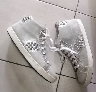 40, bоја - Siva na lalafo.rs 40, bоја - Siva