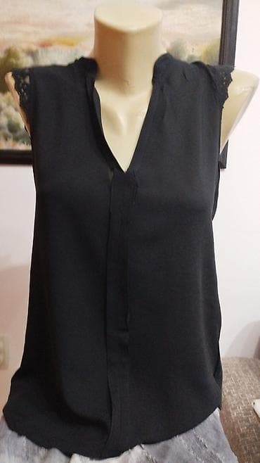 Springfield majica bez rukava, jednom obučena. Pogledajte i ostale na lalafo.rs — 1 Springfield majica bez rukava, jednom obučena. Pogledajte i ostale — 1