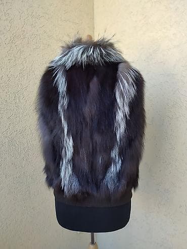 Prsluk od prirodnog krzna polarne lisice Veličina L. Biće dobro I za na lalafo.rs — 2 Prsluk od prirodnog krzna polarne lisice Veličina L. Biće dobro I za — 2