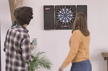 Board games: Pikado set sa kabinetom, 12 strelica i 400 vrhova Velika elektronska at lalafo.rs — 1 Board games: Pikado set sa kabinetom, 12 strelica i 400 vrhova Velika elektronska — 1