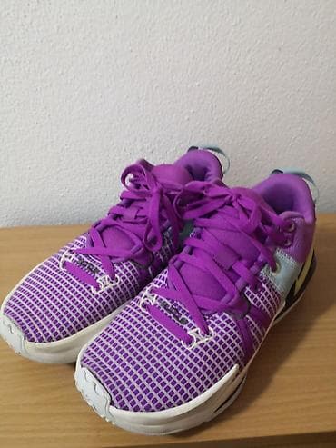 Patike Nike kao nove par puta nošene na lalafo.rs — 6 Patike Nike kao nove par puta nošene — 6