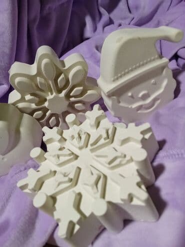 Ironing Boards: Set of figurines, color - White, New at lalafo.rs — 2 Ironing Boards: Set of figurines, color - White, New — 2