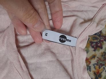 Ženska majica Everme - Brend: Everme - Veličina: M (označeno na at lalafo.rs — 1 Ženska majica Everme - Brend: Everme - Veličina: M (označeno na — 1