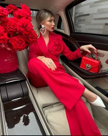 Ženski elegantni komplet – sako i pantalone sa 3D cvetom - Dvoslojni na lalafo.rs Ženski elegantni komplet – sako i pantalone sa 3D cvetom - Dvoslojni