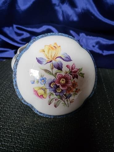 Satula vintaz porcelanska. Satula vintaz porceline de na lalafo.rs — 6 Satula vintaz porcelanska. Satula vintaz porceline de — 6