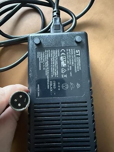 Prodajemo Litijum-jonska baterija za e‑bike + punjač 36V 10.4 Ah na lalafo.rs — 3 Prodajemo Litijum-jonska baterija za e‑bike + punjač 36V 10.4 Ah — 3