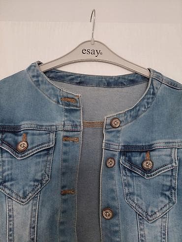 Ženska teksas jakna, svetloplava isprana nijansa. Kratak, strukirani na lalafo.rs — 2 Ženska teksas jakna, svetloplava isprana nijansa. Kratak, strukirani — 2