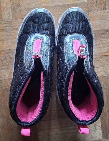 Skechers duboke patike za devojčice, crne 31 veličina, očuvane na lalafo.rs — 2 Skechers duboke patike za devojčice, crne 31 veličina, očuvane — 2