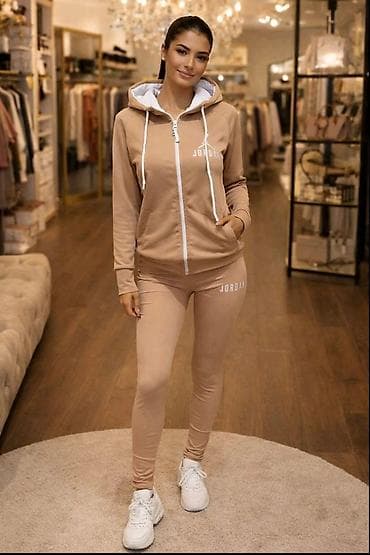 Ženski komplet trenerke – “Jordan” stil - Dvodijelni set: dukserica na lalafo.rs Ženski komplet trenerke – “Jordan” stil - Dvodijelni set: dukserica