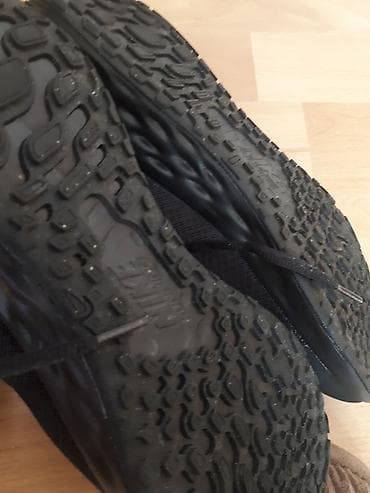 Patike Nike original. Samo jednom obuvene, tesne su mi zato ih na lalafo.rs — 7 Patike Nike original. Samo jednom obuvene, tesne su mi zato ih — 7